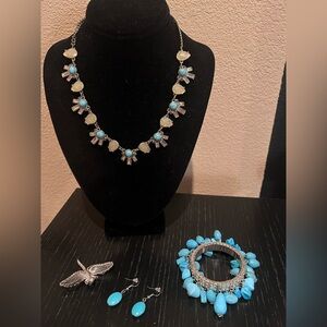 Elegant Turquoise and Silver Necklace Set